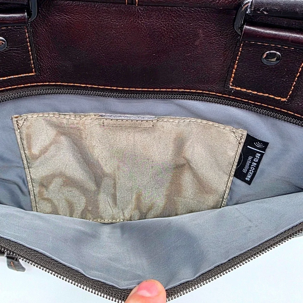 HP Elite Top Load T9H72AA Columbia Leather Laptop Bag with RFID Pocket